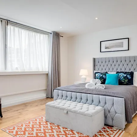4-bedroom In Marble Arch Apartment *