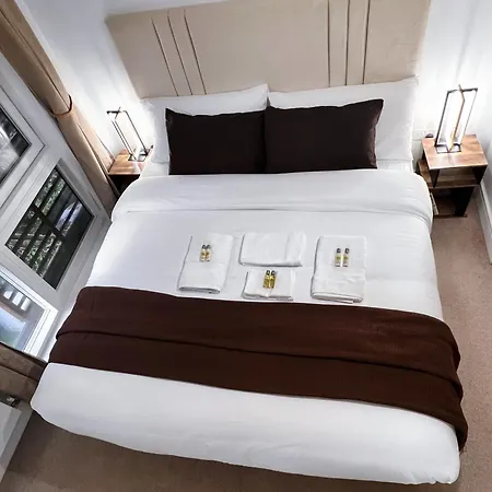 Apartment Luxury Modern 2 Bed 2 Bath *
