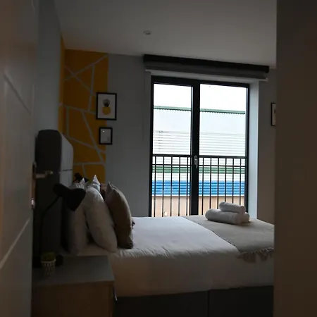 Elegant 2-bed In The Heart Of