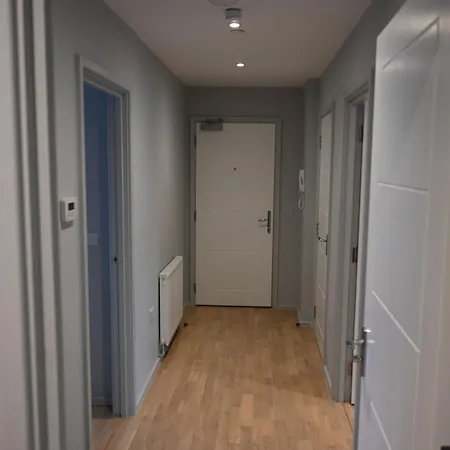 Elegant 2-bed In The Heart Of Apartment London