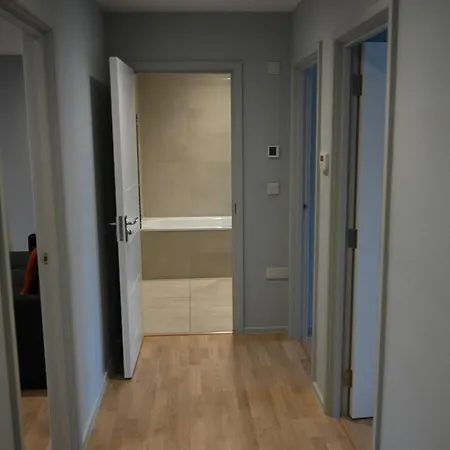 Elegant 2-bed In The Heart Of *