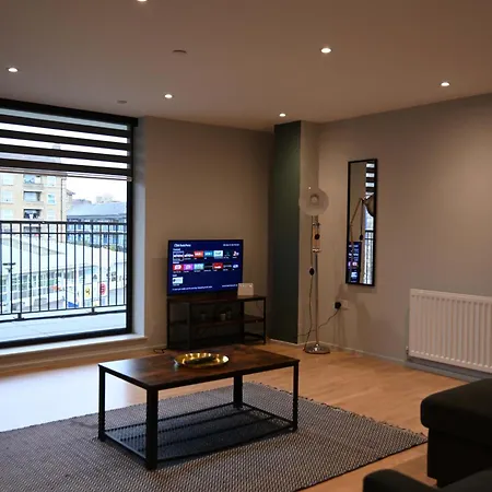Apartment Elegant 2-bed In The Heart Of *
