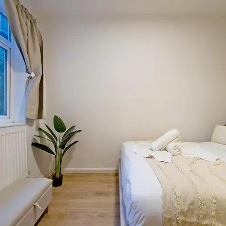Imperial Queensborough Terrace * London