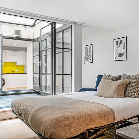 Heart Of Holborn - 2br With Patio - Cityapartmentstay *