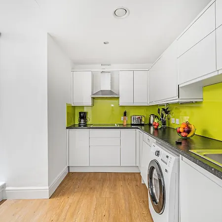 Heart Of Holborn - 2br With Patio - Cityapartmentstay Apartment