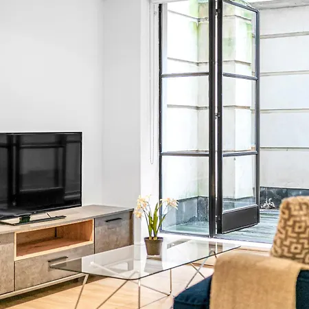 Heart Of Holborn - 2br With Patio - Cityapartmentstay Apartment London