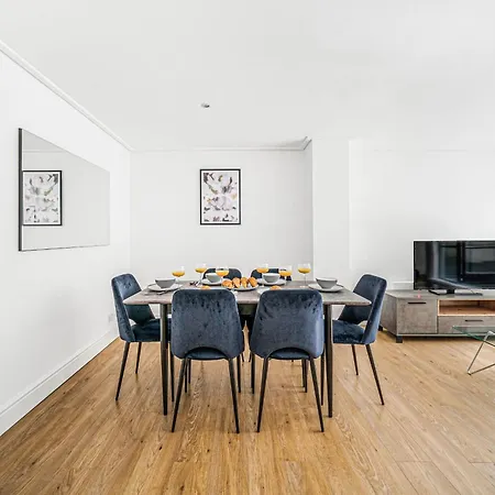 Heart Of Holborn - 2br With Patio - Cityapartmentstay Apartment