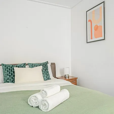 Apartment Heart Of Holborn - 2br With Patio - Cityapartmentstay London