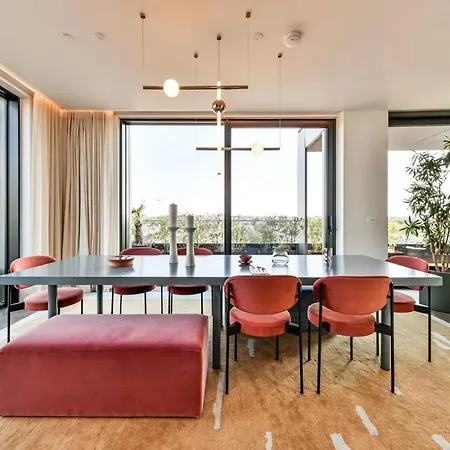 Simpsons House Central Z Holiday home London