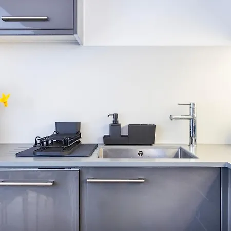 Apartment 2 Bed 2 Bath Deluxe Flat In Kensington