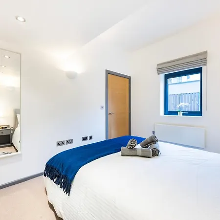 Apartment 2 Bed 2 Bath Deluxe Flat In Kensington London