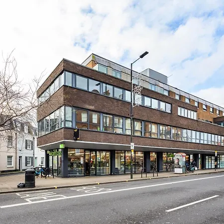2 Bed 2 Bath Deluxe Flat In Kensington Apartment London