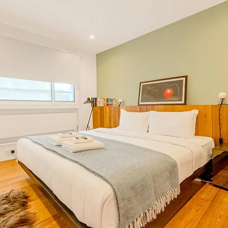 Spacious & Tranquil 2br Maisonette In Notting Hill London