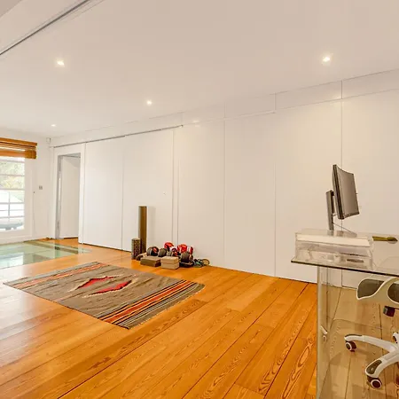 Spacious & Tranquil 2br Maisonette In Notting Hill Apartment