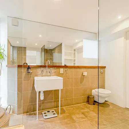 Spacious & Tranquil 2br Maisonette In Notting Hill * London