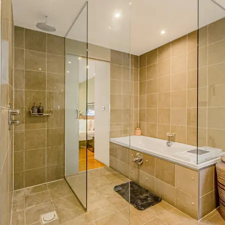 Spacious & Tranquil 2br Maisonette In Notting Hill