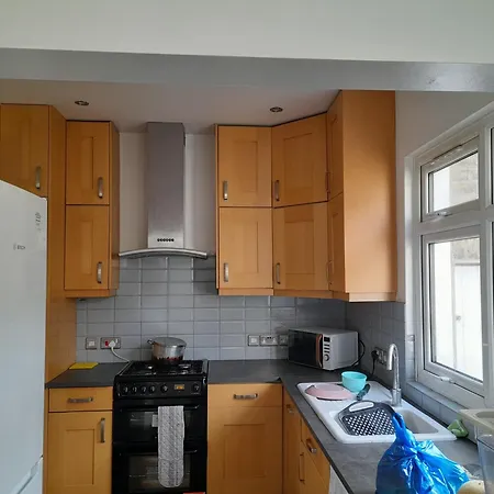 Big Ensuite With Shower And Rest And Good Garden View London