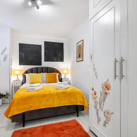 Fabulous Two Bed In Heart Of Chelsea - * London