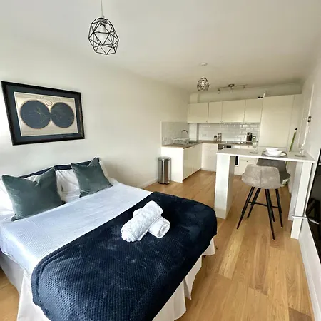 Homestay Northern Line With Free Parking