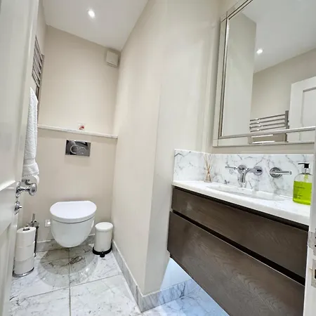 Walk To Kings Road Plenty Shops And Restaurants Apartment London