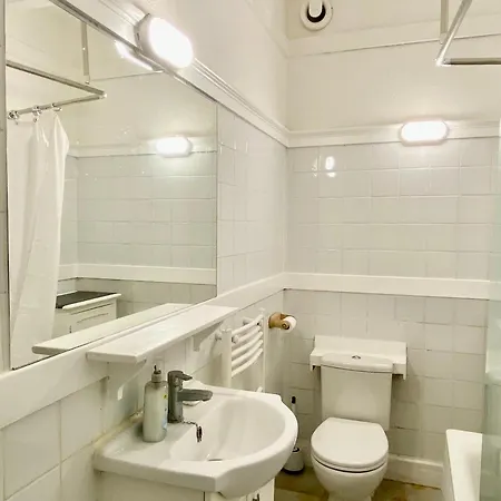 Spacious In Earls Court