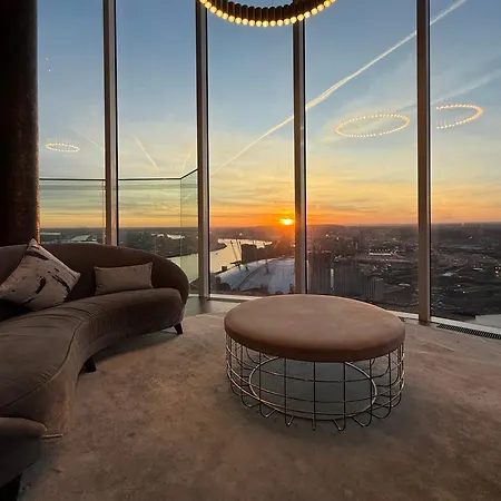 Luxury View 2 Bedroom In Canary Wharf
