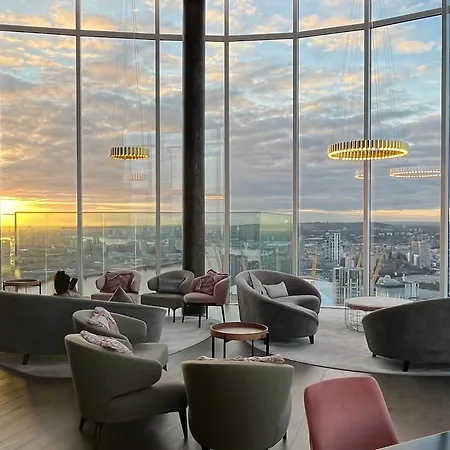 Apartment Luxury View 2 Bedroom In Canary Wharf London