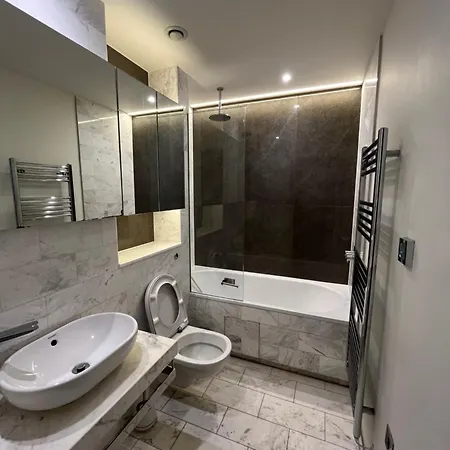 Luxury View 2 Bedroom In Canary Wharf London