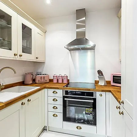 Appartamento Chic 1 Bedroom Parkview Flat At Arundel Square