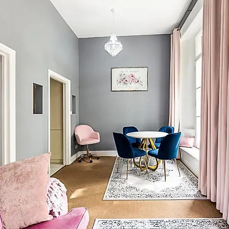 Chic 1 Bedroom Parkview Flat At Arundel Square Appartamento *