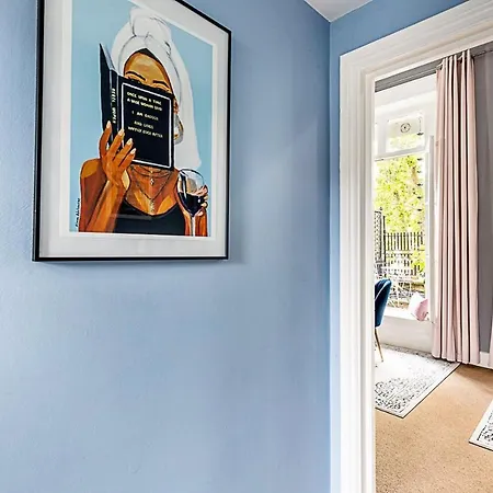Chic 1 Bedroom Parkview Flat At Arundel Square