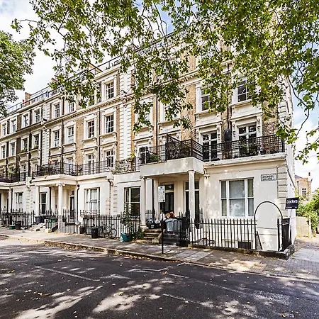Chic 1 Bedroom Parkview Flat At Arundel Square
