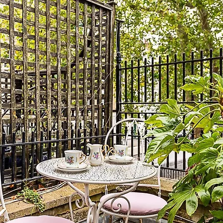 Appartamento Chic 1 Bedroom Parkview Flat At Arundel Square