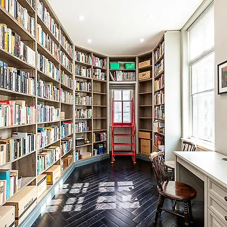 Apartment Book Lovers' West End