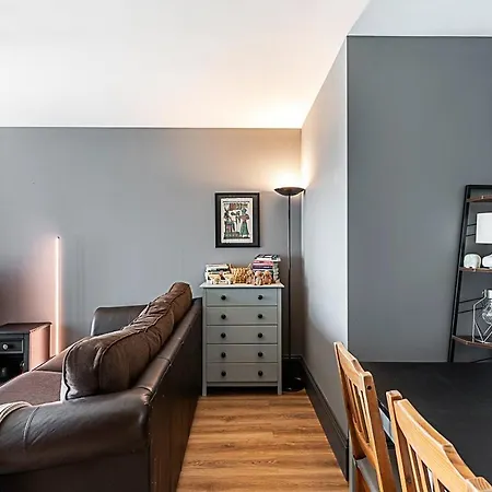 Apartment Riverside Escape With Breathtaking Thames Views *