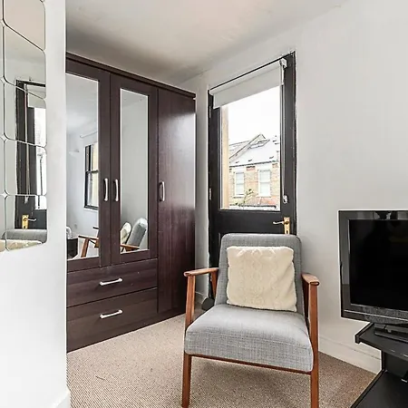 Apartment Kensal Green's Cosy Three Bedroom Retreat *