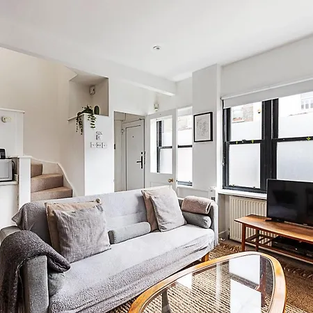 Apartment Kensal Green's Cosy Three Bedroom Retreat *