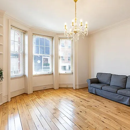 Kensington Tranquility Elegant Two-bed Retreat Appartamento