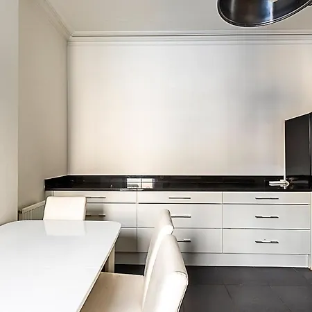 Appartamento Kensington Tranquility Elegant Two-bed Retreat