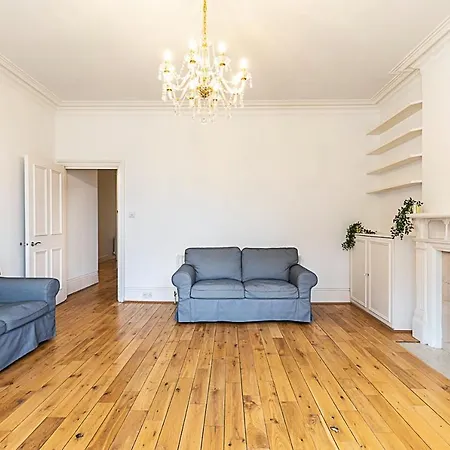 Apartment Kensington Tranquility Elegant Two-bed Retreat *