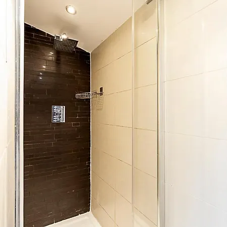 Modern Airy 2-bed Gem In Trendy Stoke Newington * London