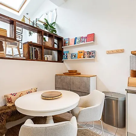 Modern Airy 2-bed Gem In Trendy Stoke Newington Apartment