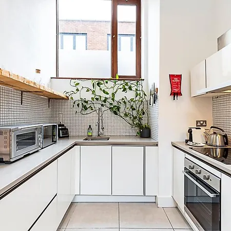 Apartment Modern Airy 2-bed Gem In Trendy Stoke Newington