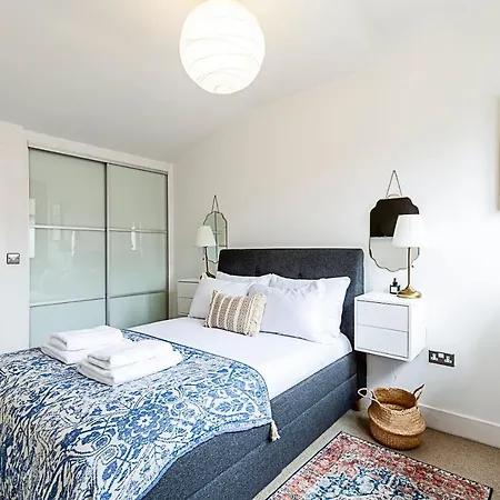 Modern Airy 2-bed Gem In Trendy Stoke Newington * London