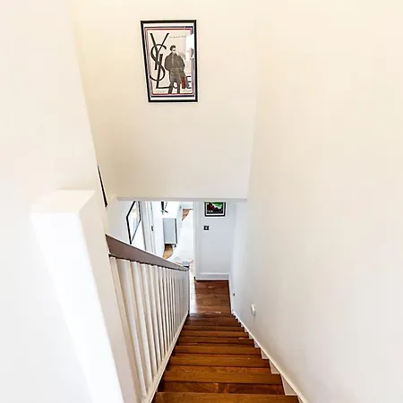 Modern Airy 2-bed Gem In Trendy Stoke Newington