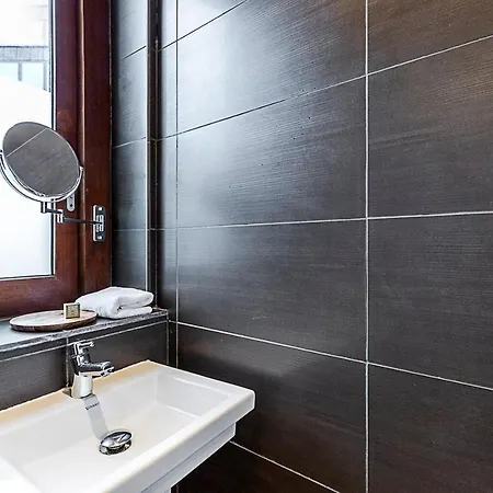 Modern Airy 2-bed Gem In Trendy Stoke Newington Apartment London