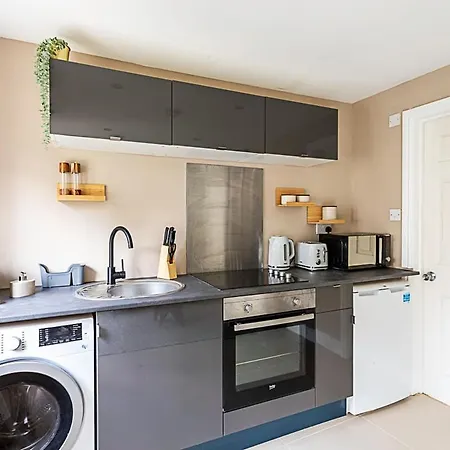 Charming Garden Studio Apartamento