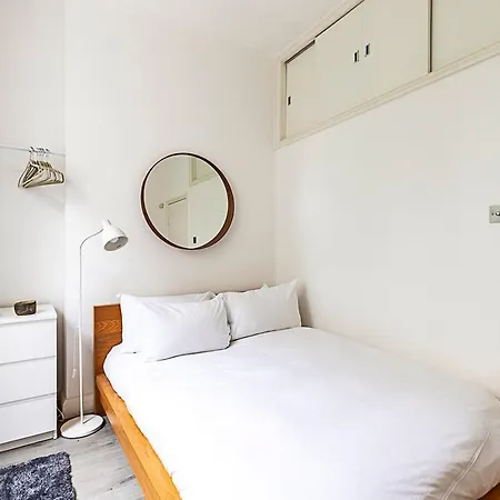 Stylish One-bedroom Flat In Notting Hill Apartment