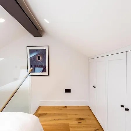 Coleherne Road X Apartment *