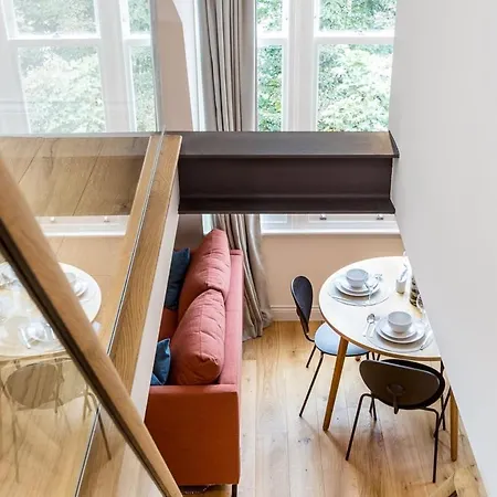 Apartment Coleherne Road X *